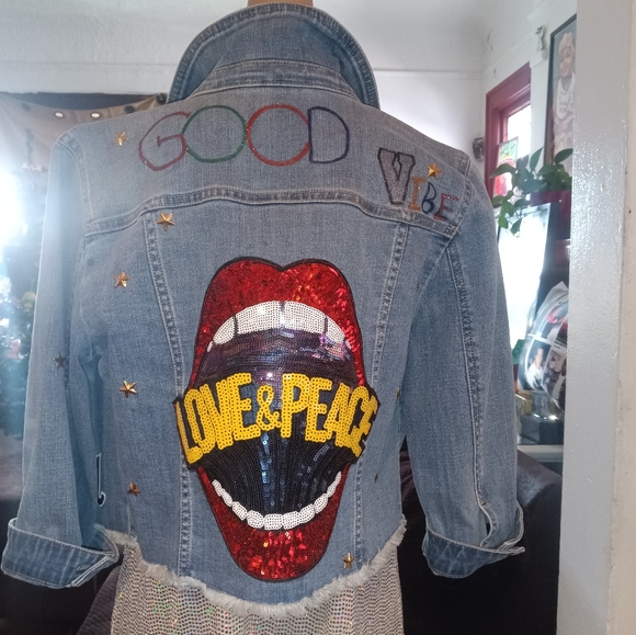 Custom - Picture 2 of 2